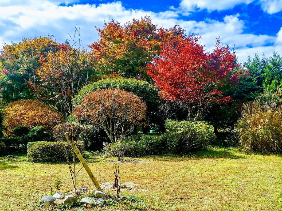 さいの郷「椛」 Casa de hóspedes Kagamino Exterior foto
